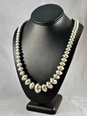 【送料無料・Vintage】NAVAJO PEARL NECKLACE 1970s Native American Navajo Made Navajo Pearls Necklace at