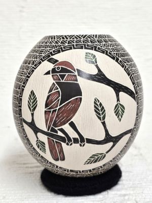 Mata Ortiz Handbuilt and Handetched Pot with Bird | Kachina House