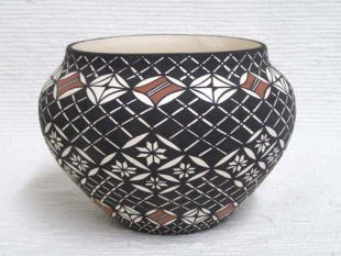 Native American Acoma Handpainted Pot