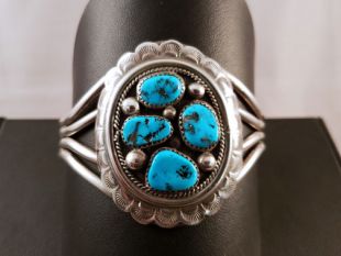 Vintage Native American Navajo Made Bracelet with Turquoise