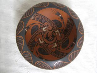Mata Ortiz Handbuilt and Handpainted Bowl