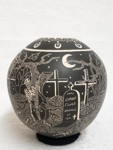Mata Ortiz Handbuilt and Handetched Day of the Dead Pot