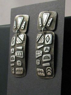 Native American Navajo Made Earrings with Ancient Potsherd Pattern 