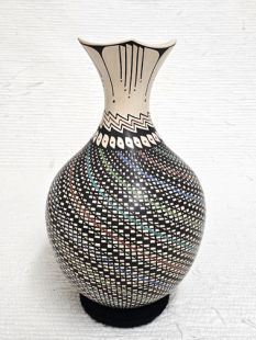 Mata Ortiz Handbuilt and Handpainted Vase 
