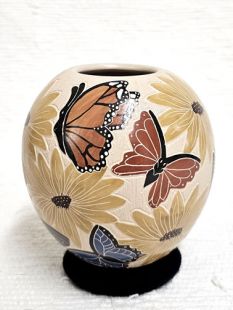 Mata Ortiz Handbuilt and Handetched Pot with Butterflies and Sunflowers