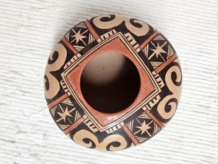 Native American Hopi Handbuilt and Handpainted Pot
