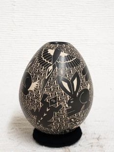 Mata Ortiz Handbuilt and Handetched Pot