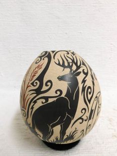 Mata Ortiz Handbuilt and Handetched Pot with Wildlife