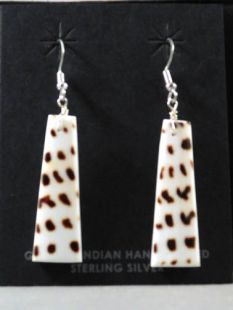 Native American Santo Domingo Made Shell Earrings