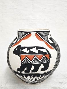 Native American Acoma Handbuilt and Handpainted Pot