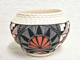 Native American Acoma Handpainted and Tool Marked Pot