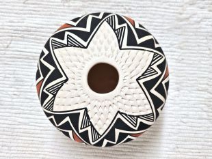 Native American Acoma Handpainted and Tool Marked Seed Pot