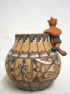 Native American Jemez Handbuilt and Handpainted Pot with Mudhead