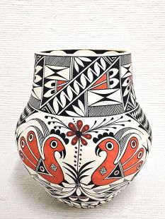 Native American Acoma Handpainted Pot