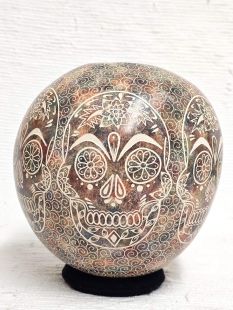 Mata Ortiz Handbuilt and Handetched Pot with Skulls