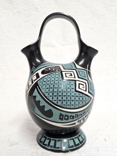 Mata Ortiz Handbuilt and Handpainted Wedding Vase