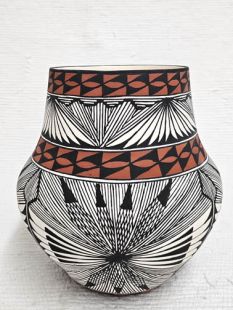 Native American Acoma Handpainted Traditional Pot
