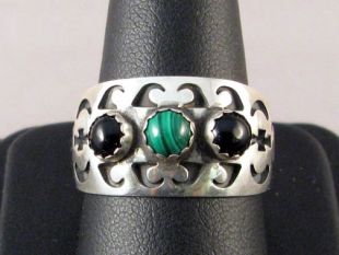 Vintage Native American Navajo Made Ring