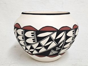 Native American Acoma Handpainted Pot