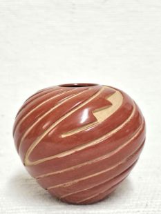 Native American Santa Clara Handbuilt and Handcarved Melon Pot 