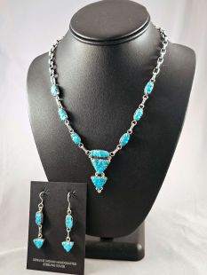 Native American Zuni Made Necklace and Earrings with Turquoise