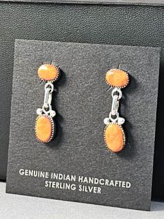 Native American Zuni Made Earrings with Spiny Oyster