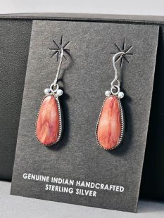 Native American Zuni Made Earrings with Spiny Oyster
