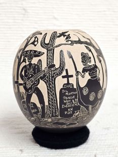 Mata Ortiz Handbuilt and Handetched Day of the Dead Pot
