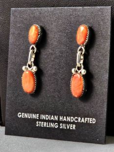 Native American Zuni Made Earrings with Spiny Oyster