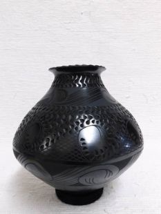 Mata Ortiz Handbuilt Pot