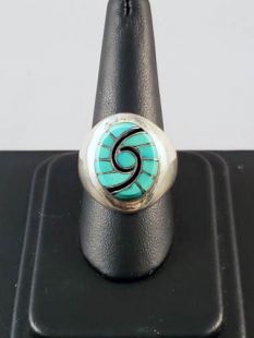 Vintage Native American Zuni Made Inlaid Ring
