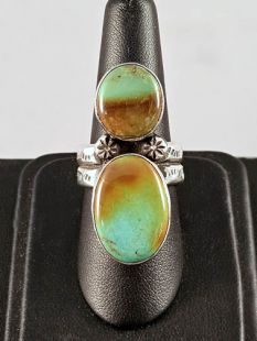 Native American Navajo Made Ring with Turquoise 