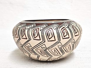 Native American Hopi Handbuilt and Handpainted Pot