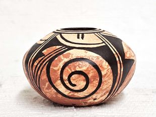 Native American Hopi Handbuilt and Handpainted Seed Pot