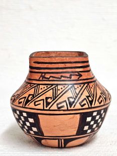 Native American Hopi Handbuilt and Handpainted Pot