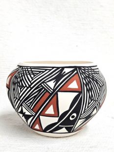 Native American Acoma Handpainted Pot