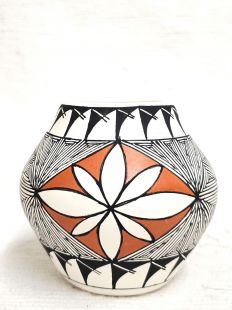 Native American Acoma Handpainted Pot 