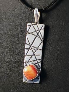 Native American Navajo Made Pendant with Spiny Oyster