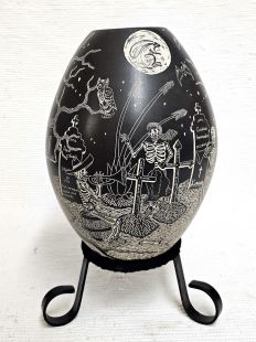 Mata Ortiz Handbuilt and Handetched Day of the Dead Pot