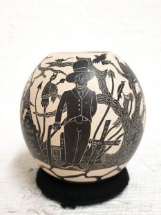 Mata Ortiz Handbuilt and Handetched Day of the Dead Pot