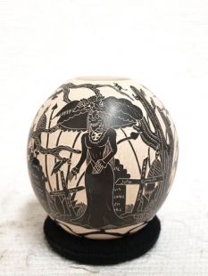Mata Ortiz Handbuilt and Handetched Day of the Dead Pot