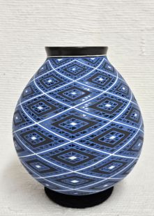 Mata Ortiz Handbuilt and Handpainted Pot