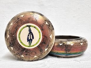 Native American Navajo Made Ceramic Fine Etched Horsehair Jewelry Box with Prayer Feather