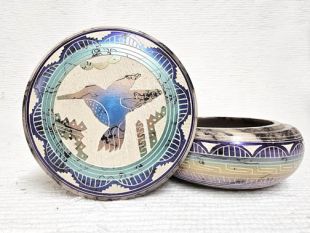 Native American Navajo Made Ceramic Fine Etched Horsehair Jewelry Box with Hummingbird