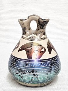 Native American Navajo Fine Etched Horsehair Wedding Vase with Bears