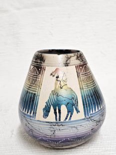 Native American Navajo Made Ceramic Fine Etched Horsehair Pot with End of the Trail