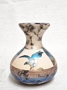 Native American Navajo Made Ceramic Fine Etched Horsehair Pot with Eagle