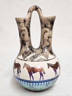 Native American Navajo Fine Etched Horsehair Wedding Vase with Horses