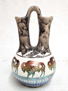 Native American Navajo Fine Etched Horsehair Wedding Vase with Buffalo