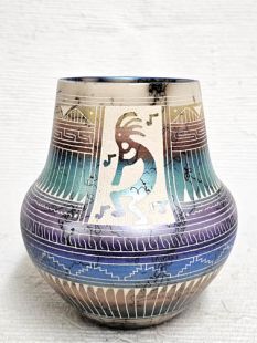 Native American Navajo Made Ceramic Fine Etched Horsehair Pot with Kokopelli